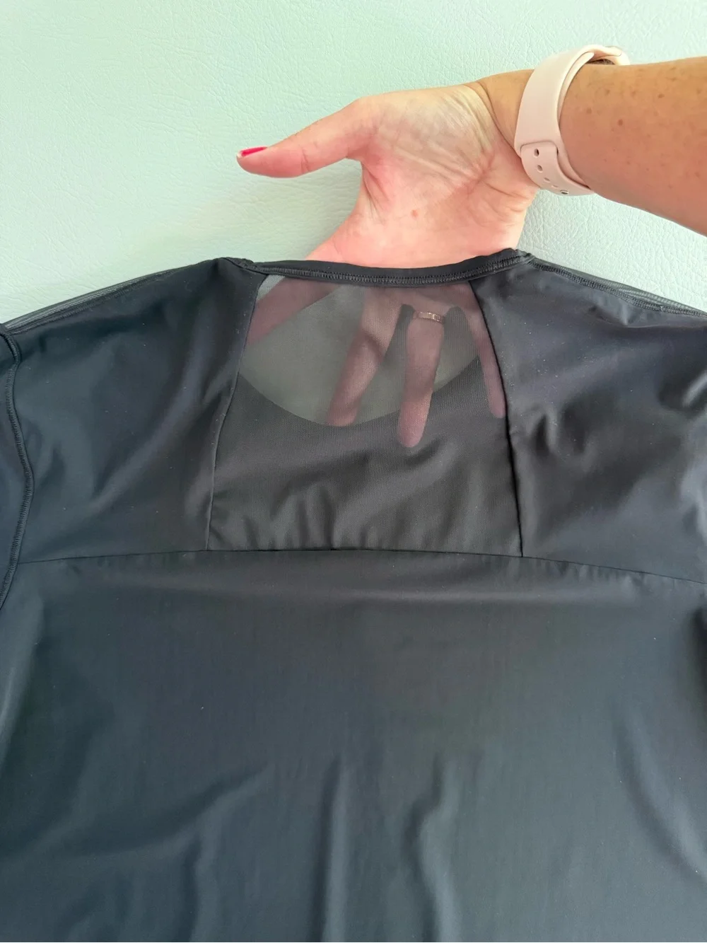 Lululemon Sculpt Short Sleeve Tee Black Mesh Light Weight - Maybe size 12 or 14